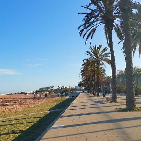 Duplex / Beach 3Min/ Bcn Center 10Min/Tren 2Min Daire Sant Adria de Besos Dış mekan fotoğraf